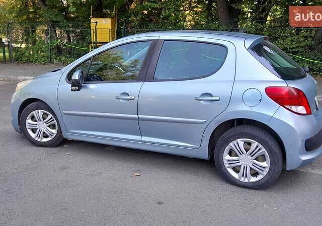 Синій Пежо 207, об'ємом двигуна 1.4 л та пробігом 133 тис. км за 4400 $, фото 5 на Automoto.ua