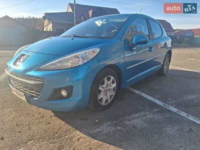 Синий Пежо 207, объемом двигателя 1.4 л и пробегом 260 тыс. км за 4500 $, фото 1 на Automoto.ua