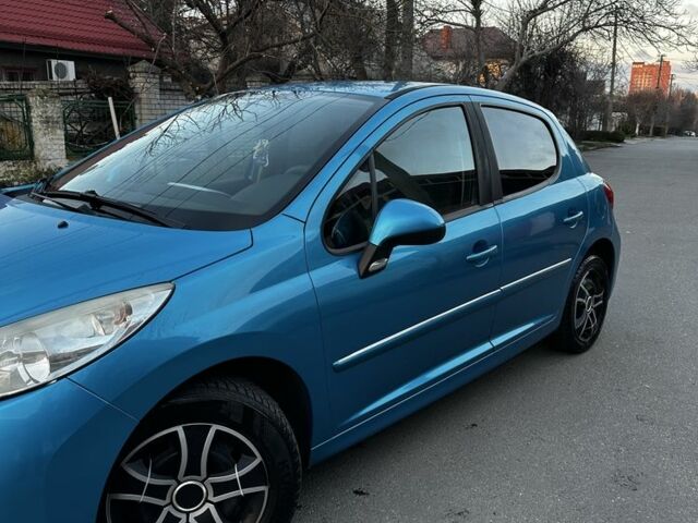 Синий Пежо 207, объемом двигателя 1.4 л и пробегом 200 тыс. км за 5000 $, фото 2 на Automoto.ua