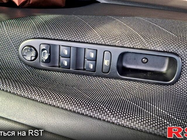 Синий Пежо 207, объемом двигателя 1.6 л и пробегом 96 тыс. км за 7500 $, фото 5 на Automoto.ua