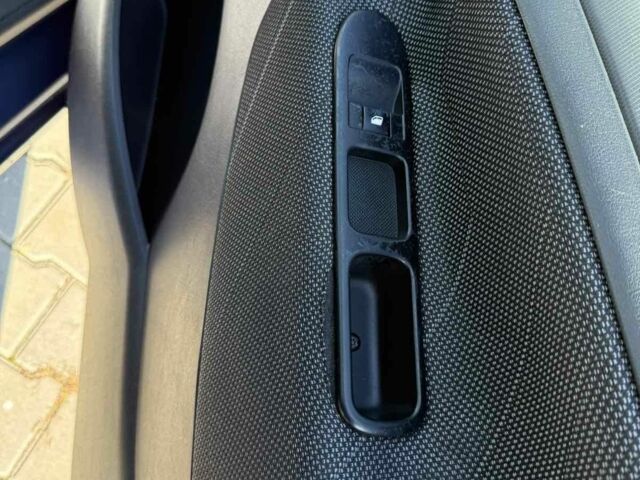 Синий Пежо 207, объемом двигателя 0 л и пробегом 96 тыс. км за 7500 $, фото 13 на Automoto.ua