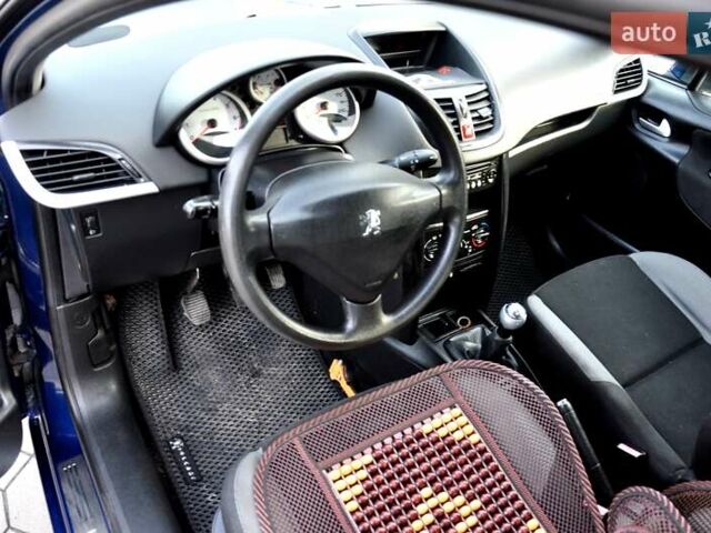 Синий Пежо 207, объемом двигателя 1.4 л и пробегом 250 тыс. км за 3800 $, фото 16 на Automoto.ua