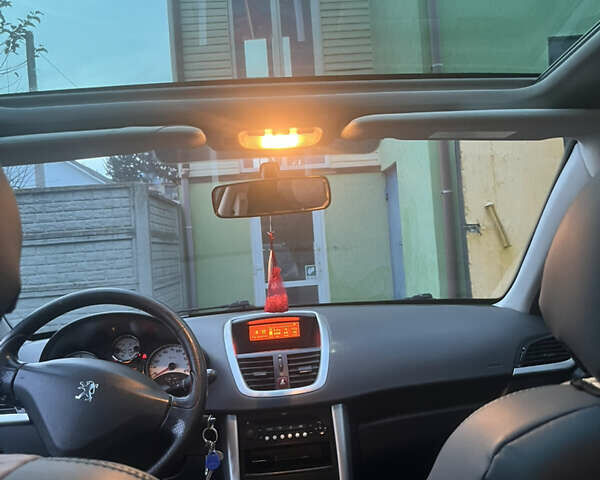 Синий Пежо 207, объемом двигателя 1.56 л и пробегом 192 тыс. км за 5300 $, фото 12 на Automoto.ua