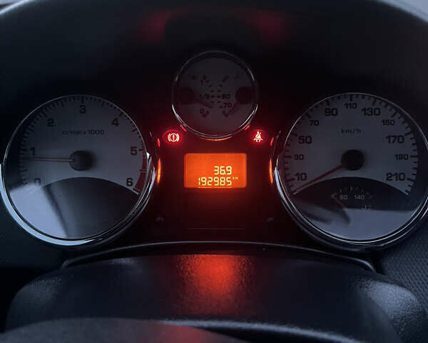 Синий Пежо 207, объемом двигателя 1.56 л и пробегом 192 тыс. км за 5300 $, фото 6 на Automoto.ua