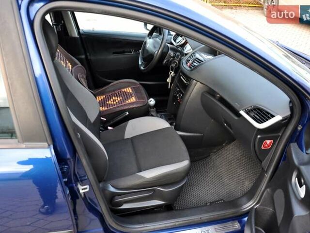 Синий Пежо 207, объемом двигателя 1.4 л и пробегом 250 тыс. км за 3800 $, фото 20 на Automoto.ua