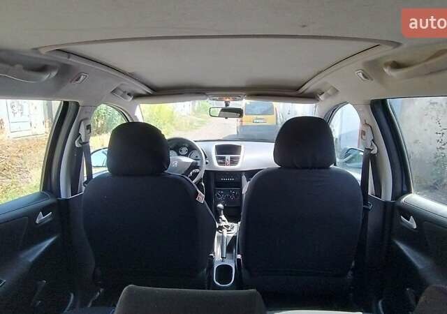 Синий Пежо 207, объемом двигателя 1.4 л и пробегом 187 тыс. км за 4500 $, фото 12 на Automoto.ua