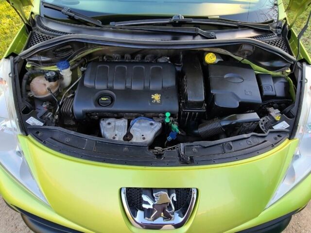 Зелений Пежо 207, об'ємом двигуна 1.4 л та пробігом 117 тис. км за 3900 $, фото 11 на Automoto.ua