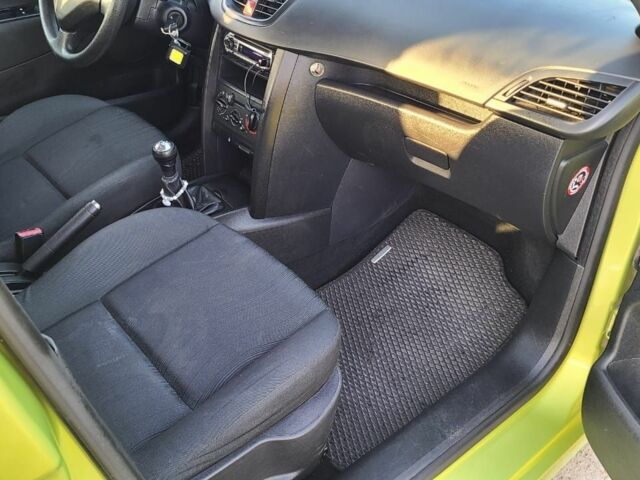 Зелений Пежо 207, об'ємом двигуна 1.4 л та пробігом 117 тис. км за 3900 $, фото 7 на Automoto.ua