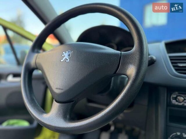 Зеленый Пежо 207, объемом двигателя 1.4 л и пробегом 118 тыс. км за 4990 $, фото 24 на Automoto.ua