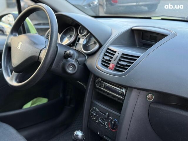 Зеленый Пежо 207, объемом двигателя 1.4 л и пробегом 118 тыс. км за 4990 $, фото 14 на Automoto.ua