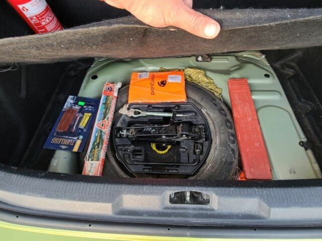 Зелений Пежо 207, об'ємом двигуна 1.4 л та пробігом 117 тис. км за 3900 $, фото 2 на Automoto.ua