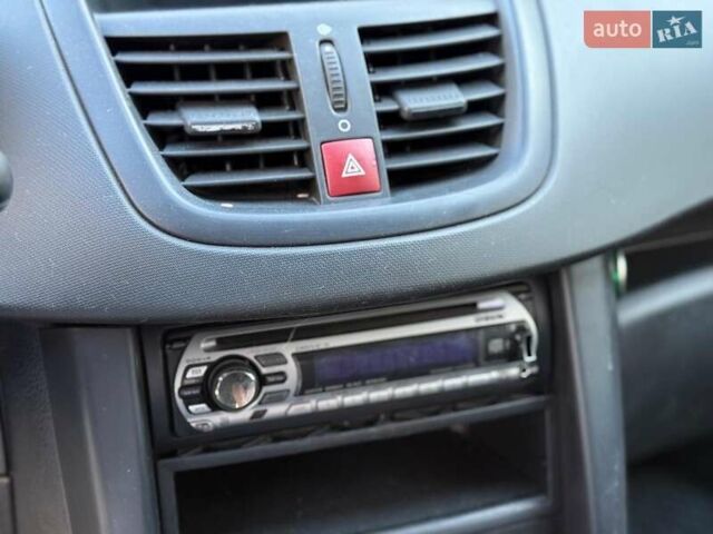 Зеленый Пежо 207, объемом двигателя 1.4 л и пробегом 118 тыс. км за 4990 $, фото 22 на Automoto.ua