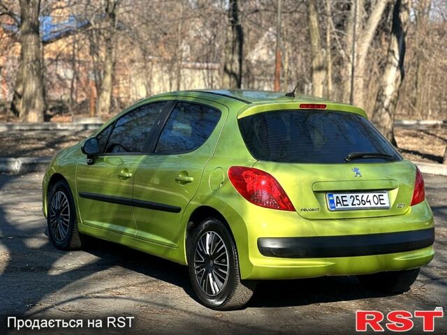 Зеленый Пежо 207, объемом двигателя 1.6 л и пробегом 138 тыс. км за 5650 $, фото 6 на Automoto.ua