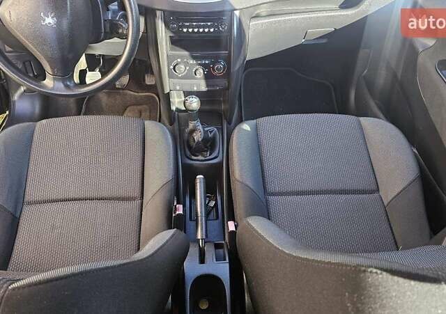 Зеленый Пежо 207, объемом двигателя 1.4 л и пробегом 191 тыс. км за 4999 $, фото 18 на Automoto.ua