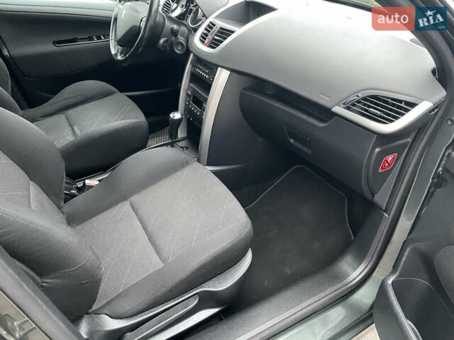 Зелений Пежо 207, об'ємом двигуна 1.6 л та пробігом 136 тис. км за 5550 $, фото 37 на Automoto.ua