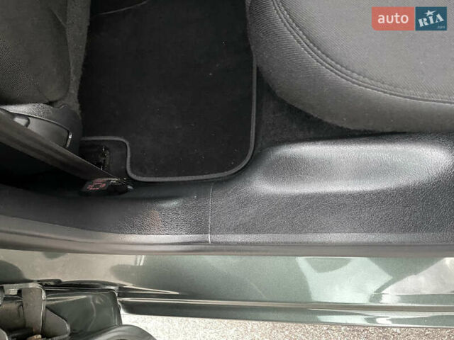 Зелений Пежо 207, об'ємом двигуна 1.6 л та пробігом 136 тис. км за 5550 $, фото 44 на Automoto.ua