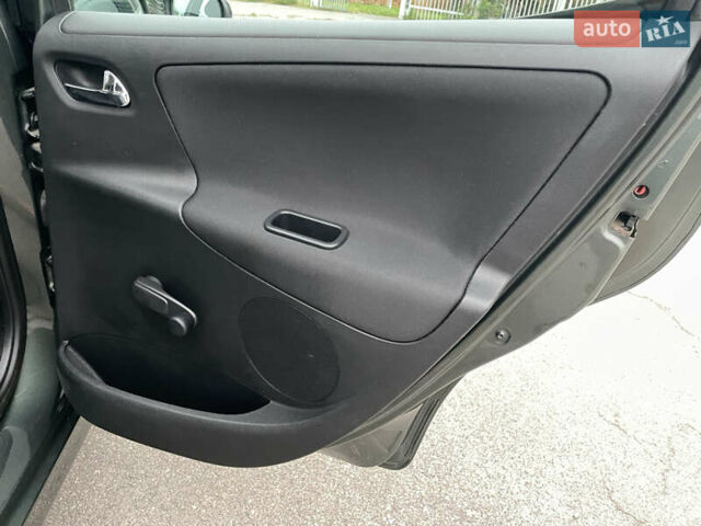 Зелений Пежо 207, об'ємом двигуна 1.6 л та пробігом 136 тис. км за 5550 $, фото 35 на Automoto.ua