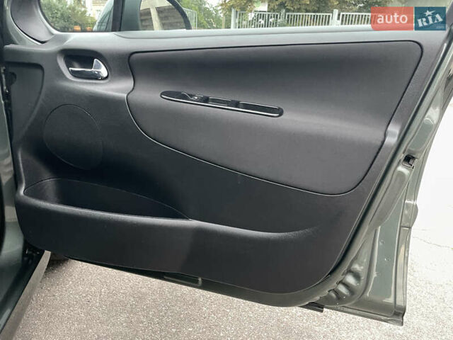 Зелений Пежо 207, об'ємом двигуна 1.6 л та пробігом 136 тис. км за 5550 $, фото 36 на Automoto.ua