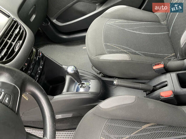 Білий Пежо 208, об'ємом двигуна 1.4 л та пробігом 255 тис. км за 7100 $, фото 10 на Automoto.ua