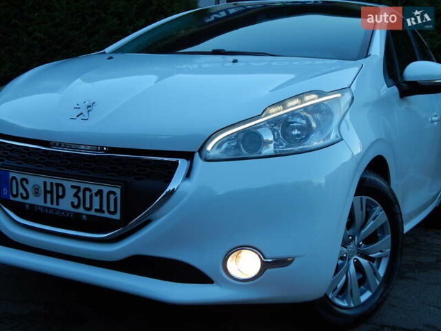 Пежо 208 2012 в Трускавце на Automoto.ua Белый Пежо 208, объемом двигателя 1.4 л и пробегом 160 тыс. км за 5890 $, фото 18 на Automoto.ua