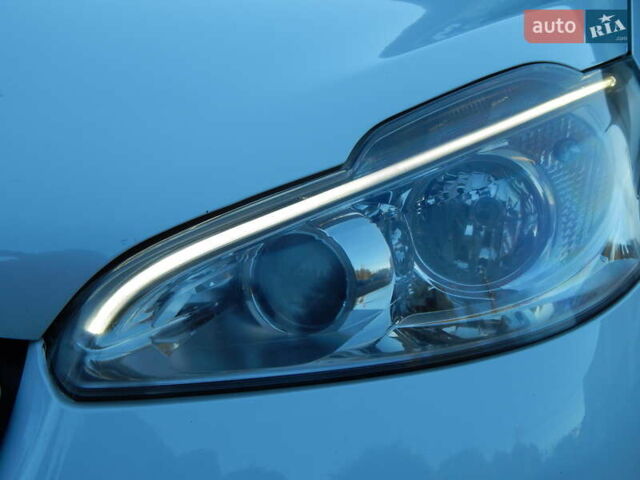 Пежо 208 2012 в Трускавце на Automoto.ua Белый Пежо 208, объемом двигателя 1.4 л и пробегом 160 тыс. км за 5890 $, фото 20 на Automoto.ua