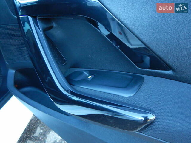 Пежо 208 2012 в Трускавце на Automoto.ua Белый Пежо 208, объемом двигателя 1.4 л и пробегом 160 тыс. км за 5890 $, фото 65 на Automoto.ua