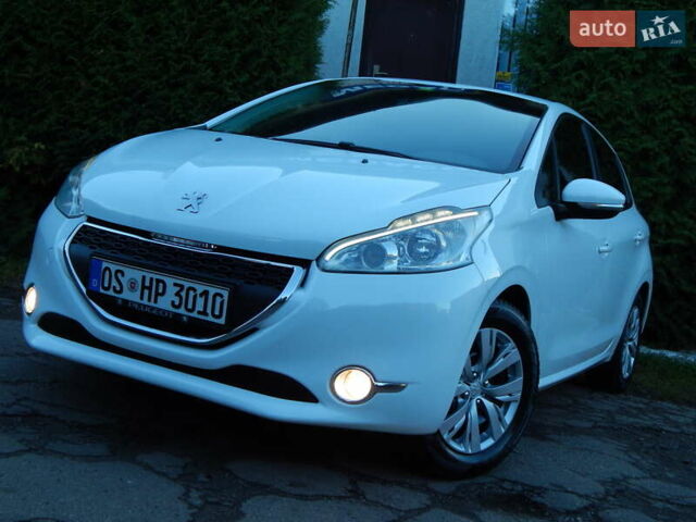 Пежо 208 2012 в Трускавце на Automoto.ua Белый Пежо 208, объемом двигателя 1.4 л и пробегом 160 тыс. км за 5890 $, фото 16 на Automoto.ua