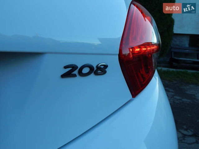 Пежо 208 2012 в Трускавце на Automoto.ua Белый Пежо 208, объемом двигателя 1.4 л и пробегом 160 тыс. км за 5890 $, фото 31 на Automoto.ua