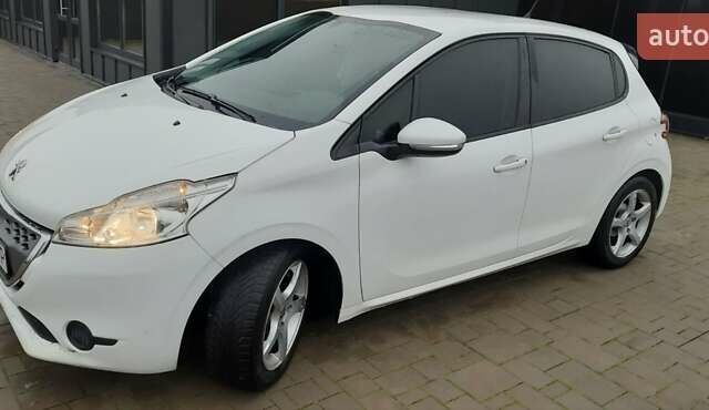 Білий Пежо 208, об'ємом двигуна 1.4 л та пробігом 259 тис. км за 7100 $, фото 40 на Automoto.ua