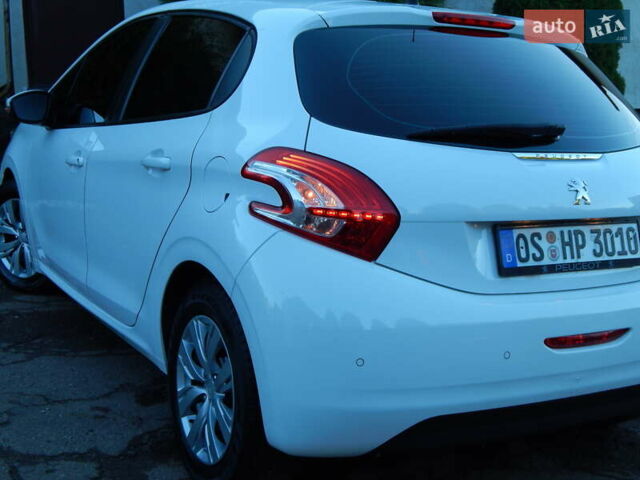Пежо 208 2012 в Трускавце на Automoto.ua Белый Пежо 208, объемом двигателя 1.4 л и пробегом 160 тыс. км за 5890 $, фото 27 на Automoto.ua