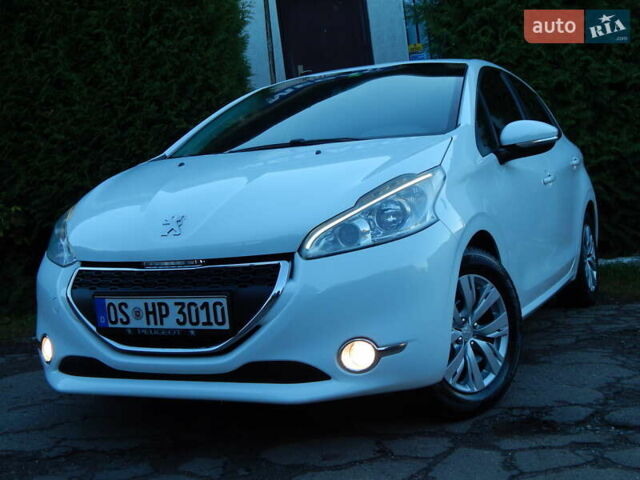 Пежо 208 2012 в Трускавце на Automoto.ua Белый Пежо 208, объемом двигателя 1.4 л и пробегом 160 тыс. км за 5890 $, фото 17 на Automoto.ua