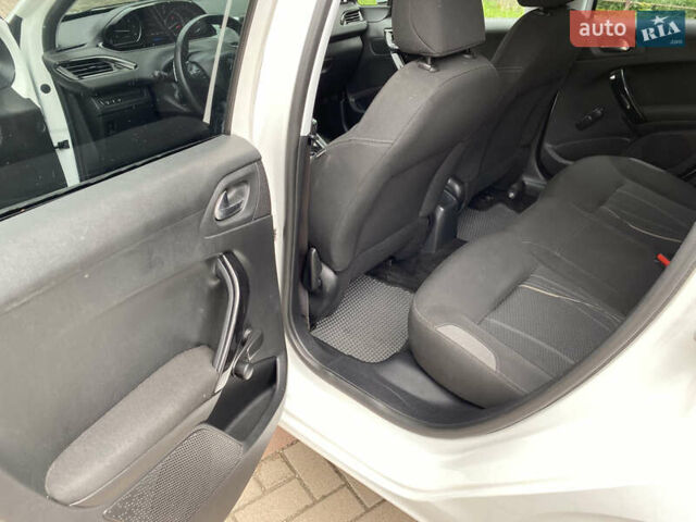 Білий Пежо 208, об'ємом двигуна 1.4 л та пробігом 255 тис. км за 7100 $, фото 16 на Automoto.ua