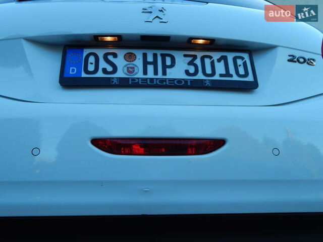 Пежо 208 2012 в Трускавце на Automoto.ua Белый Пежо 208, объемом двигателя 1.4 л и пробегом 160 тыс. км за 5890 $, фото 29 на Automoto.ua