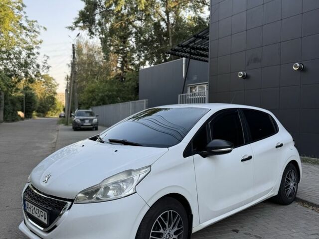 Белый Пежо 208, объемом двигателя 1.4 л и пробегом 300 тыс. км за 7000 $, фото 8 на Automoto.ua