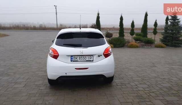 Білий Пежо 208, об'ємом двигуна 1.4 л та пробігом 259 тис. км за 7100 $, фото 37 на Automoto.ua