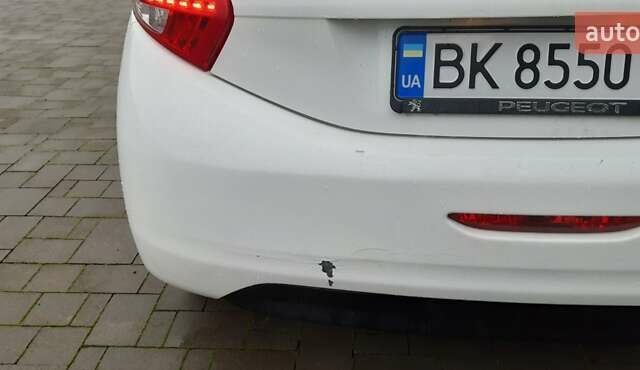 Білий Пежо 208, об'ємом двигуна 1.4 л та пробігом 259 тис. км за 7100 $, фото 39 на Automoto.ua