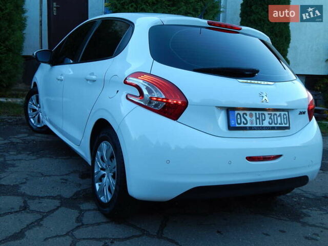 Пежо 208 2012 в Трускавце на Automoto.ua Белый Пежо 208, объемом двигателя 1.4 л и пробегом 160 тыс. км за 5890 $, фото 25 на Automoto.ua