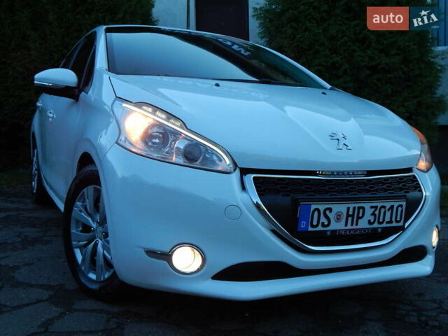 Пежо 208 2012 в Трускавце на Automoto.ua Белый Пежо 208, объемом двигателя 1.4 л и пробегом 160 тыс. км за 5890 $, фото 7 на Automoto.ua