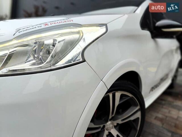 Білий Пежо 208, об'ємом двигуна 1.6 л та пробігом 137 тис. км за 6990 $, фото 2 на Automoto.ua