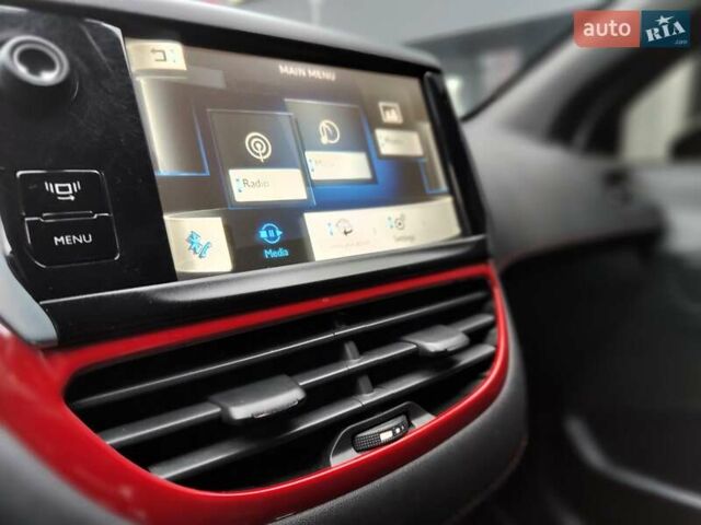 Белый Пежо 208, объемом двигателя 1.6 л и пробегом 137 тыс. км за 6990 $, фото 40 на Automoto.ua