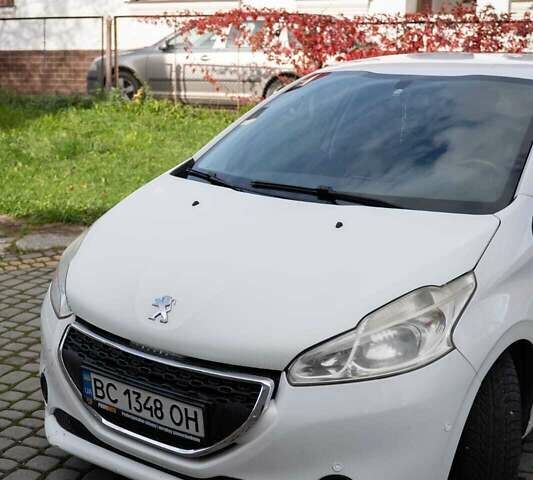 Белый Пежо 208, объемом двигателя 1.4 л и пробегом 187 тыс. км за 5900 $, фото 10 на Automoto.ua