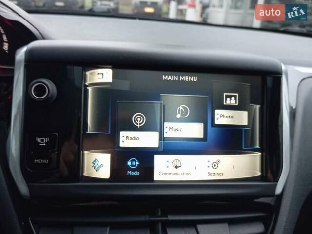 Белый Пежо 208, объемом двигателя 1.57 л и пробегом 162 тыс. км за 7200 $, фото 15 на Automoto.ua