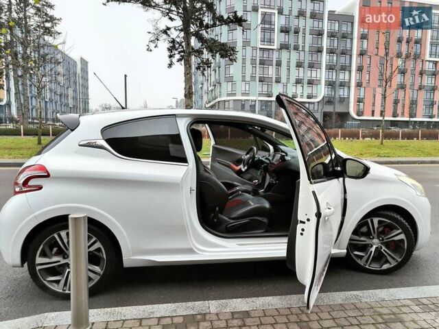 Белый Пежо 208, объемом двигателя 1.6 л и пробегом 137 тыс. км за 6990 $, фото 26 на Automoto.ua