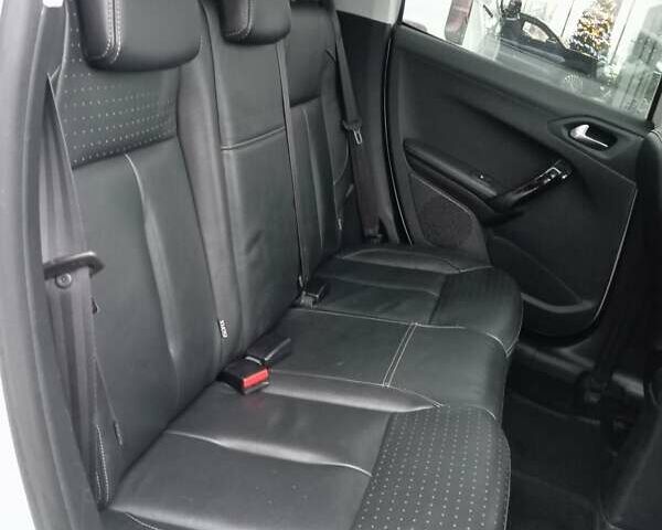 Белый Пежо 208, объемом двигателя 1.57 л и пробегом 162 тыс. км за 7200 $, фото 21 на Automoto.ua