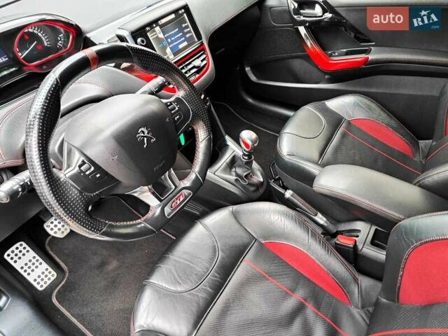 Білий Пежо 208, об'ємом двигуна 1.6 л та пробігом 137 тис. км за 6990 $, фото 36 на Automoto.ua