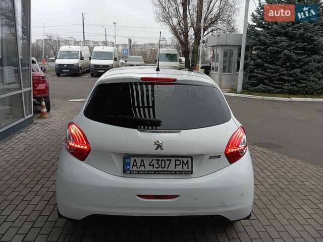 Белый Пежо 208, объемом двигателя 1.57 л и пробегом 162 тыс. км за 7200 $, фото 5 на Automoto.ua