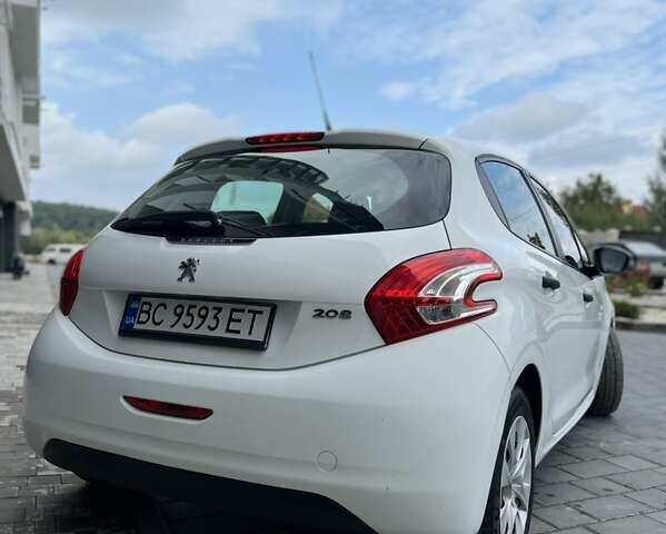 Белый Пежо 208, объемом двигателя 1.4 л и пробегом 186 тыс. км за 6400 $, фото 2 на Automoto.ua