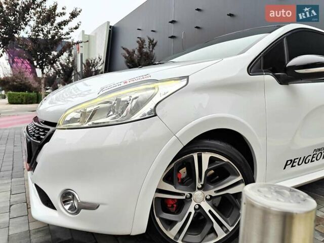 Білий Пежо 208, об'ємом двигуна 1.6 л та пробігом 137 тис. км за 6990 $, фото 5 на Automoto.ua