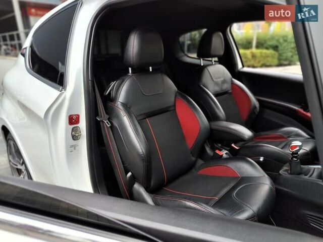 Білий Пежо 208, об'ємом двигуна 1.6 л та пробігом 137 тис. км за 6990 $, фото 28 на Automoto.ua