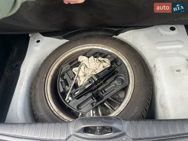 Белый Пежо 208, объемом двигателя 1.6 л и пробегом 183 тыс. км за 7350 $, фото 9 на Automoto.ua